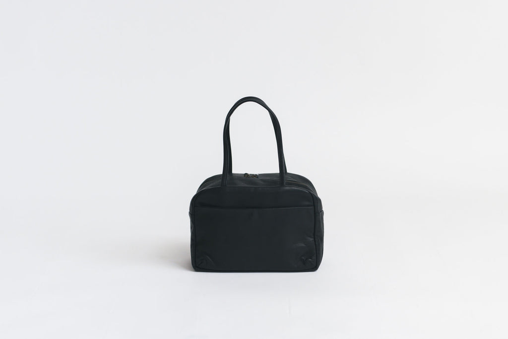 a(アー)ボストンバッグ