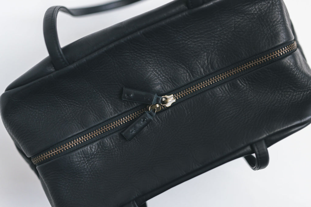 a(アー)ボストンバッグ