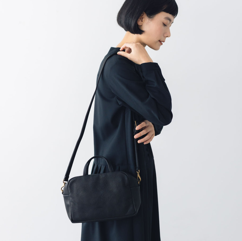 a(アー)ボストンバッグ ショルダー