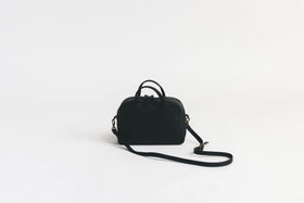 a(アー)ボストンバッグ ショルダー