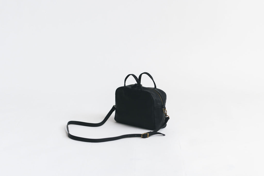 a(アー)ボストンバッグ ショルダー