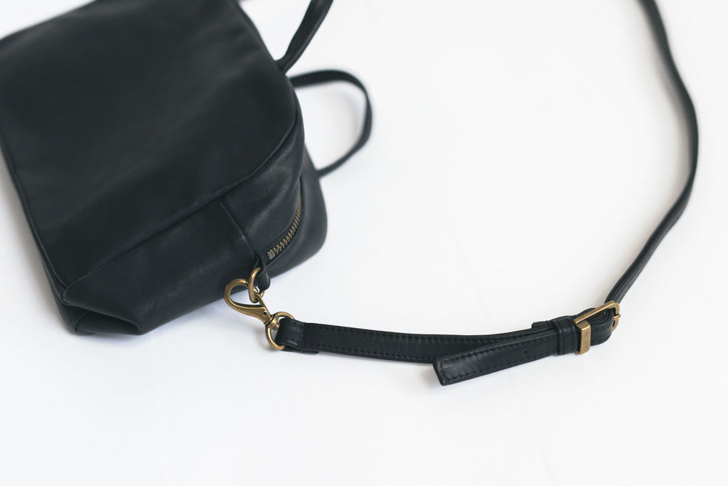 a(アー)ボストンバッグ ショルダー