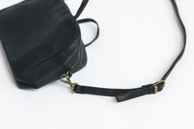 a(アー)ボストンバッグ ショルダー