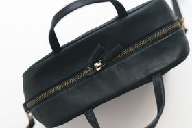 a(アー)ボストンバッグ ショルダー