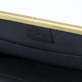 a(アー)フレームクラッチ(がま口長財布)