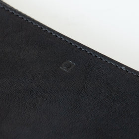 a(アー)フレームクラッチ(がま口長財布)