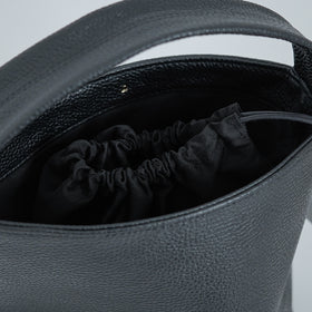 a(アー) バケットバッグ