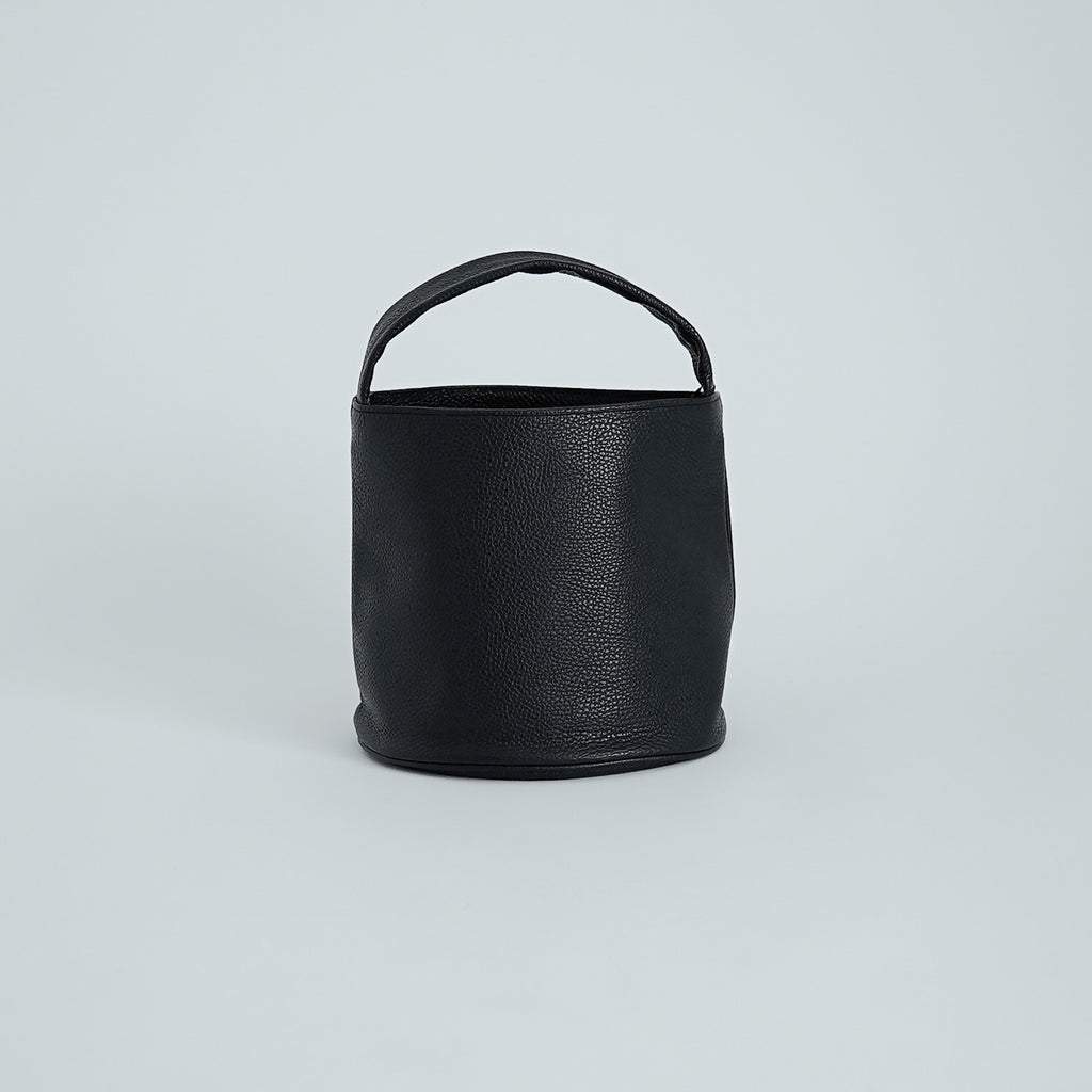 a(アー) バケットバッグ