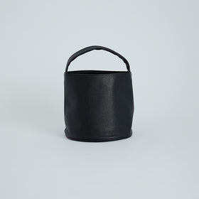 a(アー) バケットバッグ