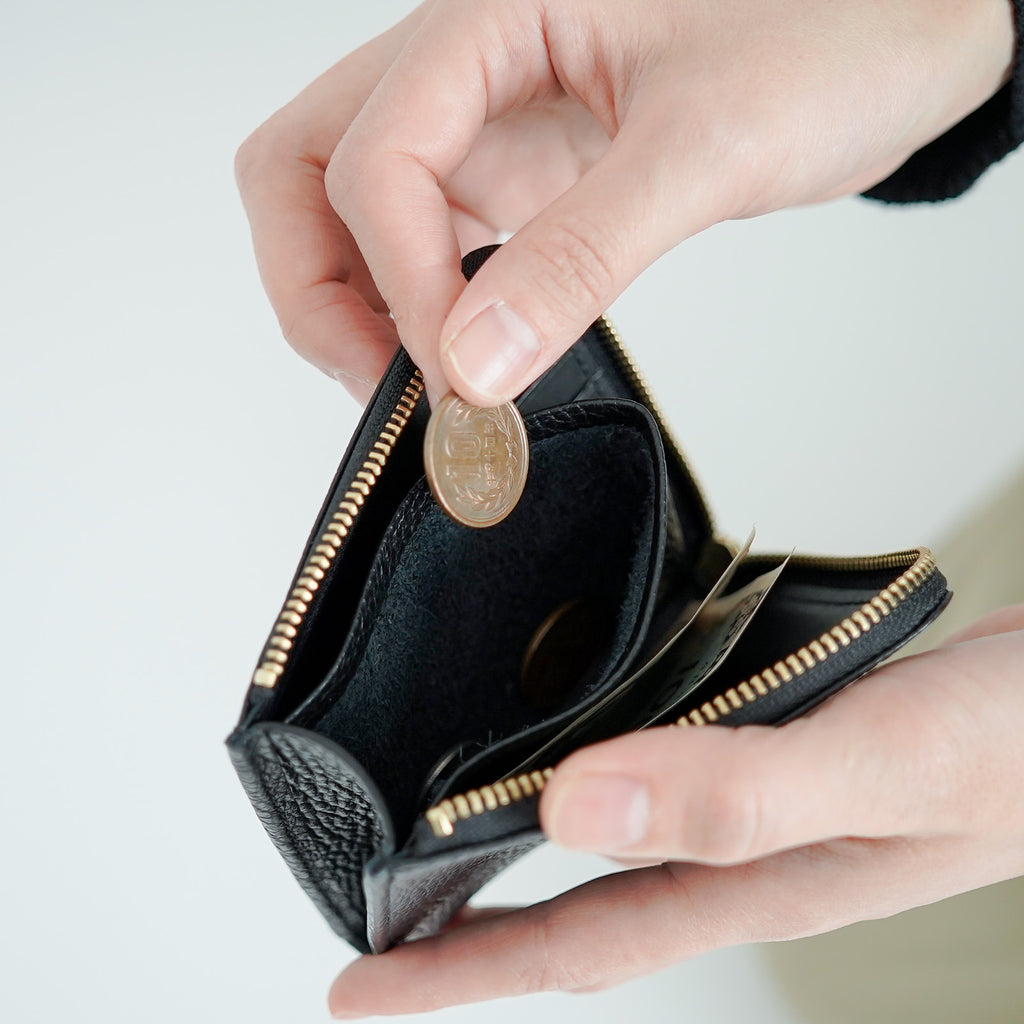 a(アー) Lジップウォレット