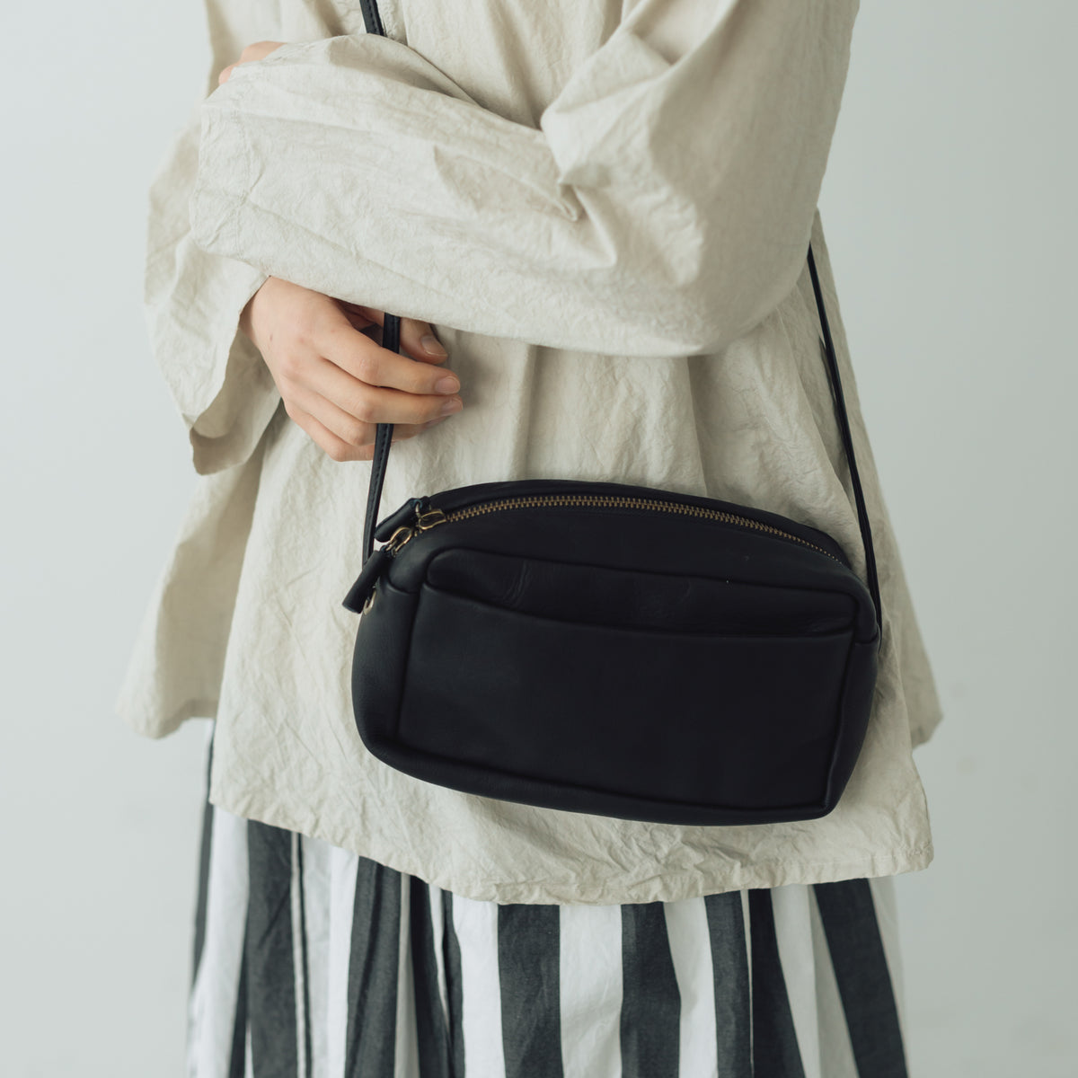 a（アー）ショルダーミニ ｜くらすこと オンラインストア