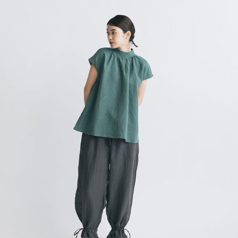Alaris リネン ハイネックブラウス