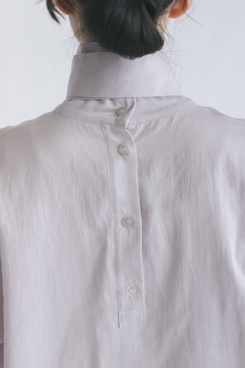 fruits of life リボンハイネックシャツ 霞色/ラベンダー