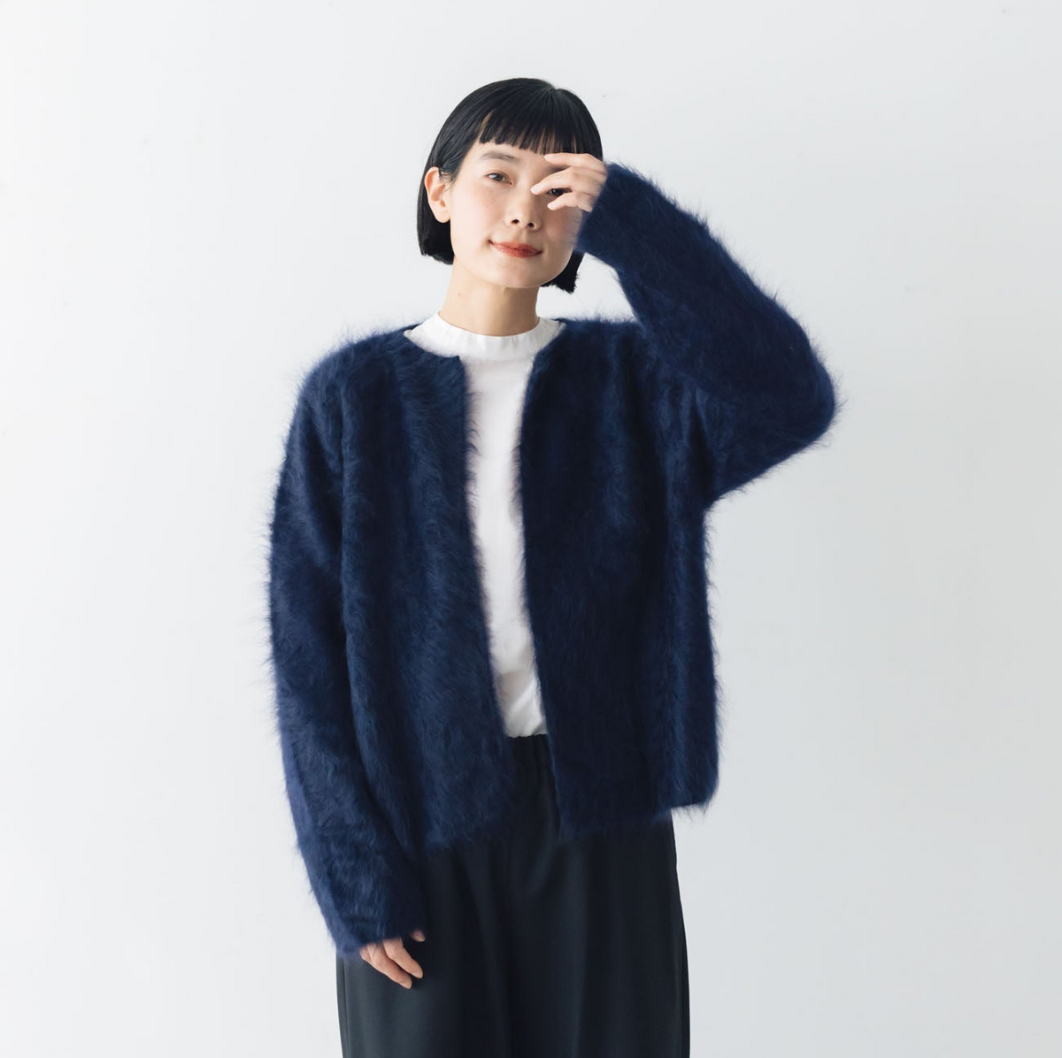2024AW ブラミンク　カシミヤファーカーディガン　ネイビー BLAMINK】PRE 7G Cashmere Fur V-Neck Cardigan | ニット | THE STAGE