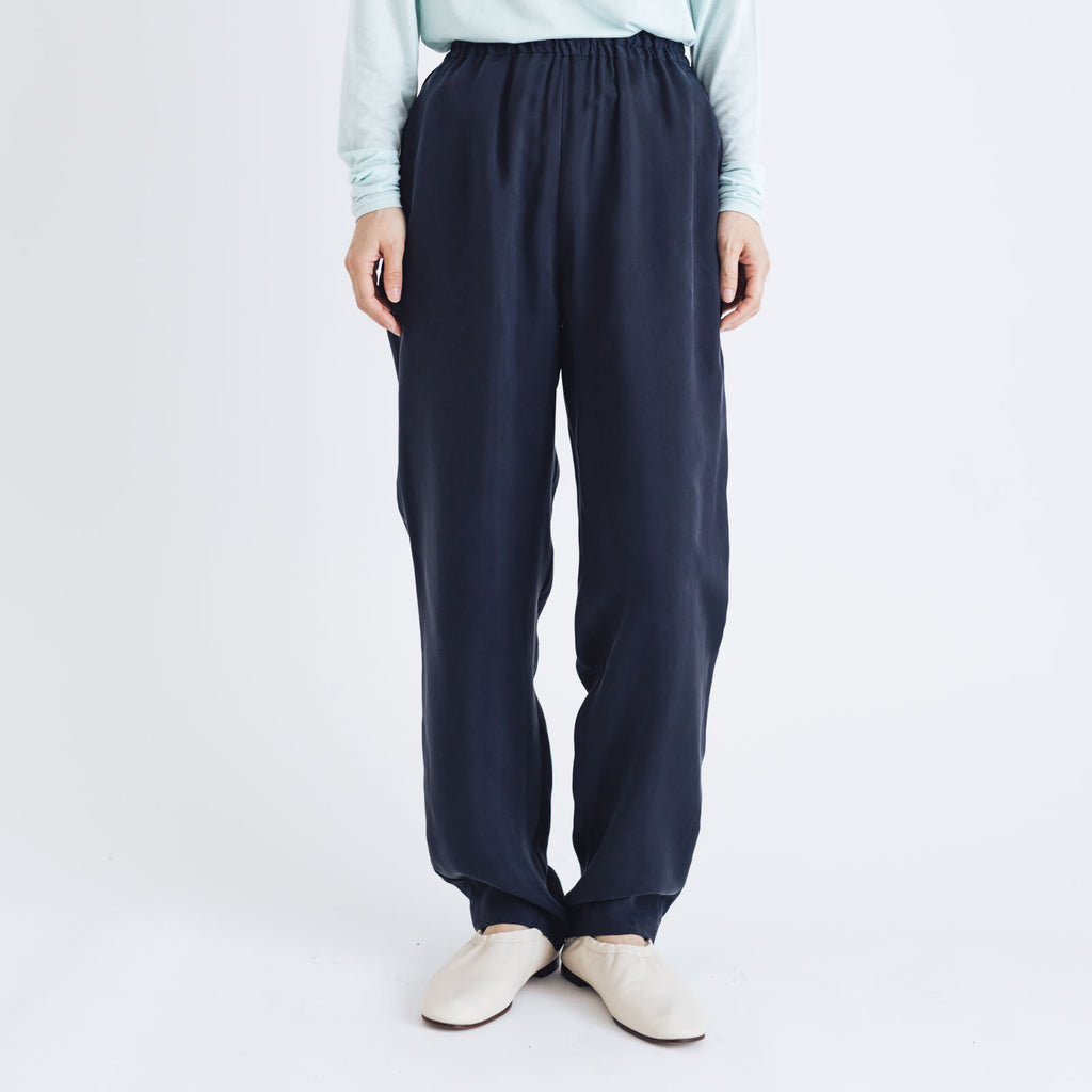 fruits of life キュプラテーパードパンツ 紺ねず色/ネイビー