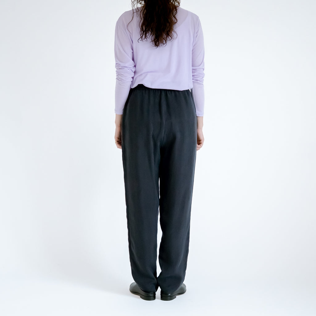 fruits of life キュプラテーパードパンツ 紺ねず色/ネイビー