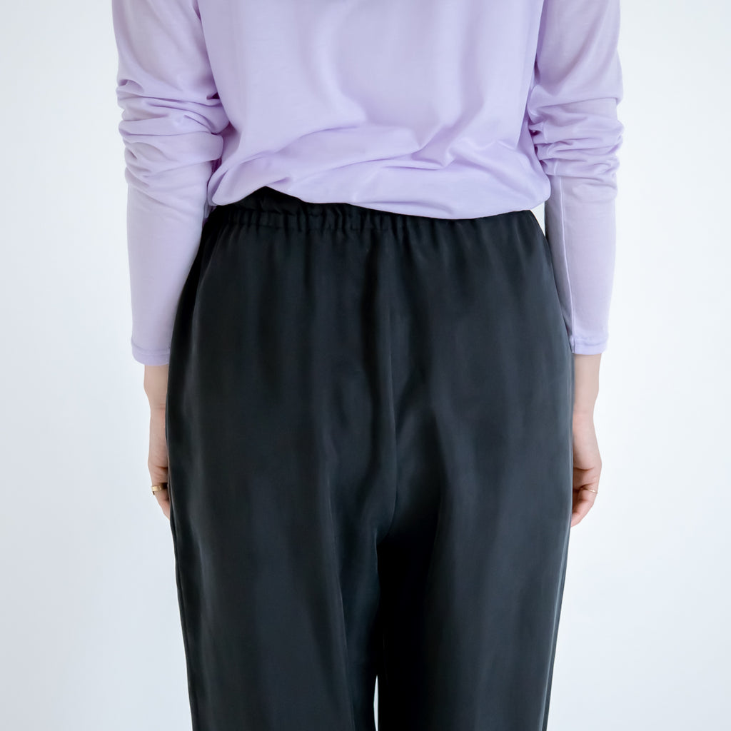 fruits of life キュプラテーパードパンツ 紺ねず色/ネイビー