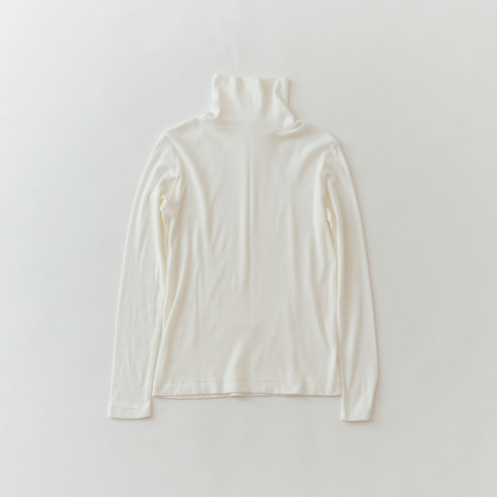 HAU タートルネック "frais"