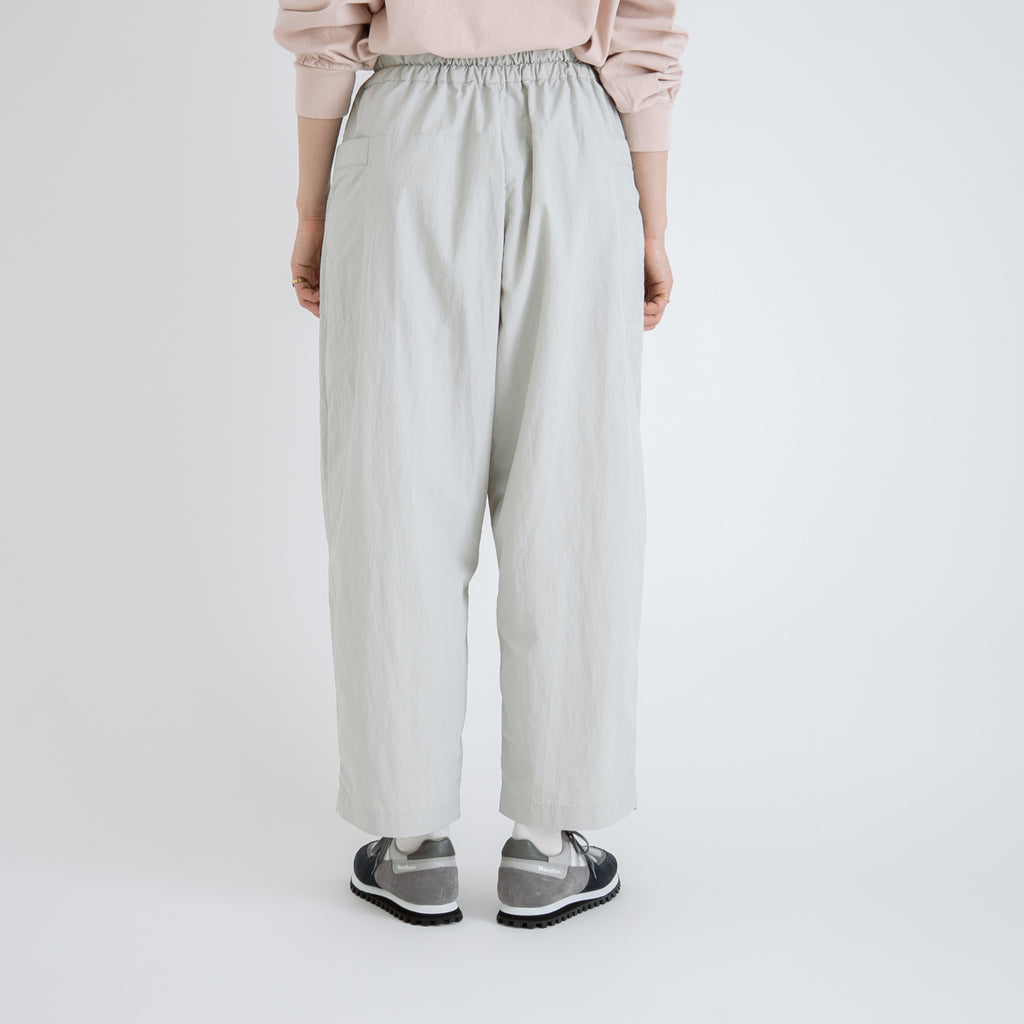 āta ナイロン コクーンパンツ