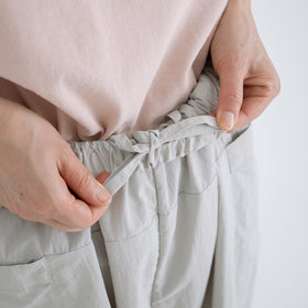 āta ナイロン コクーンパンツ