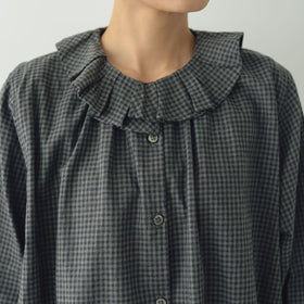HAU ブラウス "ruffled" チェック チャコールグレー