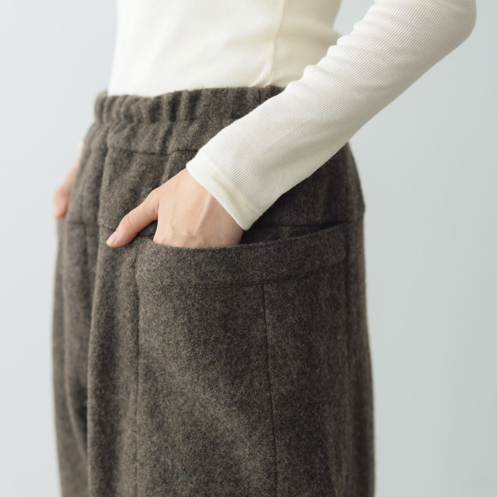 ata 圧縮ウールパンツ ブラウン