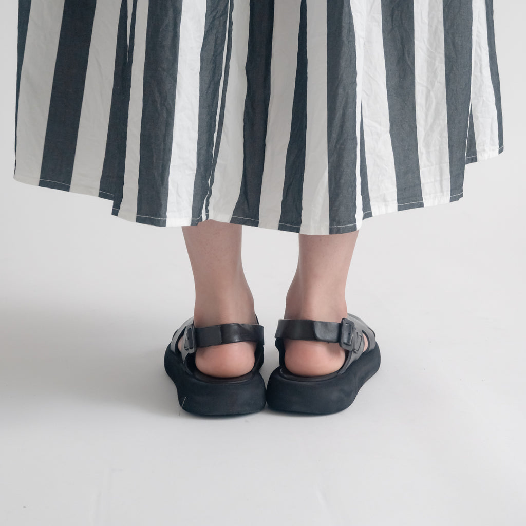 BRADOR レザークロスサンダル