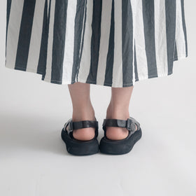 BRADOR レザークロスサンダル