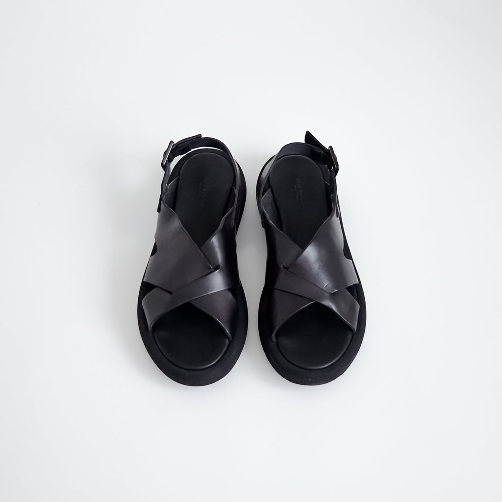 BRADOR レザークロスサンダル