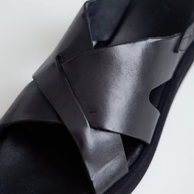 BRADOR レザークロスサンダル