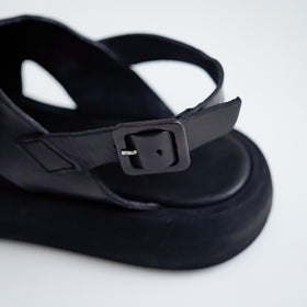 BRADOR レザークロスサンダル