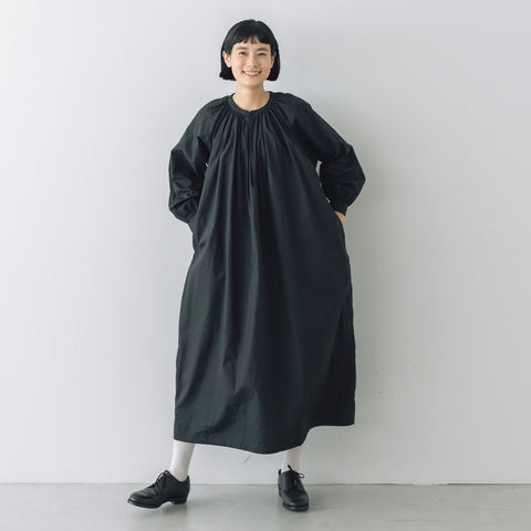 【SALE】 YAECA CANVAS DESIGN ギャザースモックドレス 草木ブラック(M)