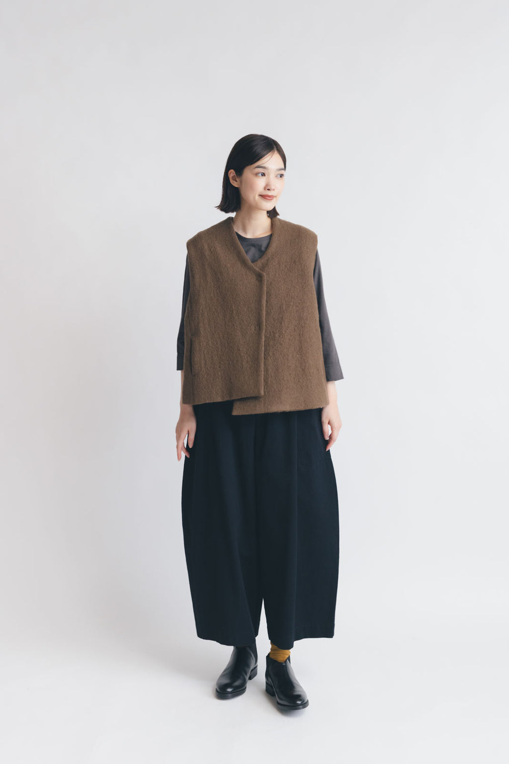 Atelier d’antan Greco ウールベスト