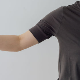 ALWEL モックネックTシャツ