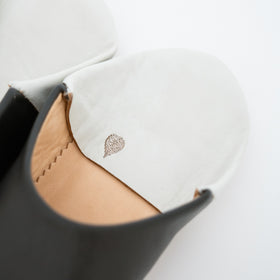 LIGHT YEARS semsem バブーシュ