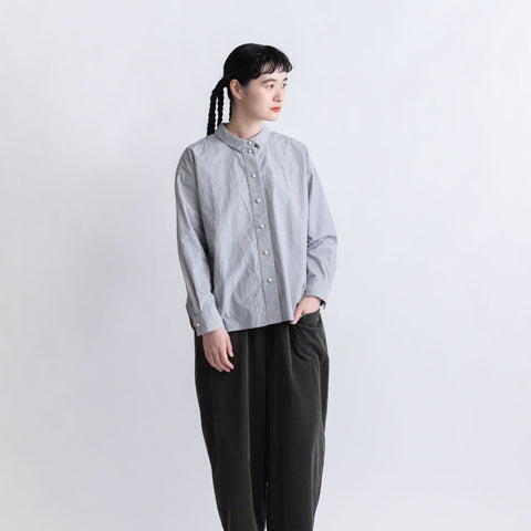 MAGALI コットンリネン スモールカラー シャツ ブルーストライプ