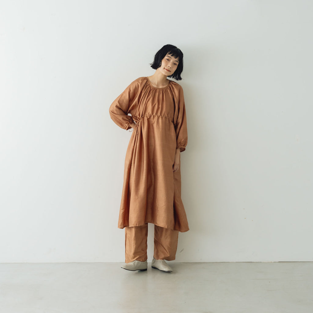 BUNON バックボタンドレス