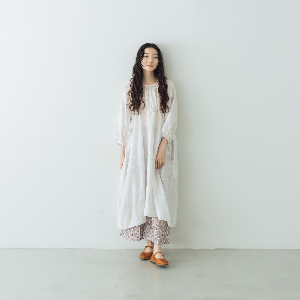 BUNON バックボタンドレス