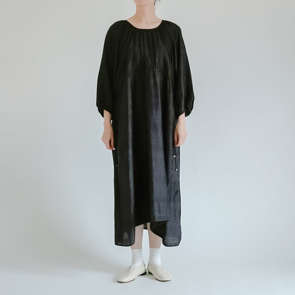 BUNON バックボタンドレス