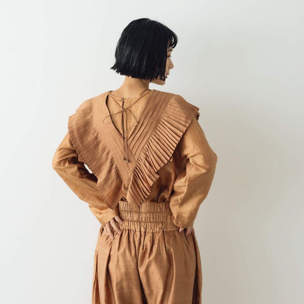 BUNON タックラッフルカラー