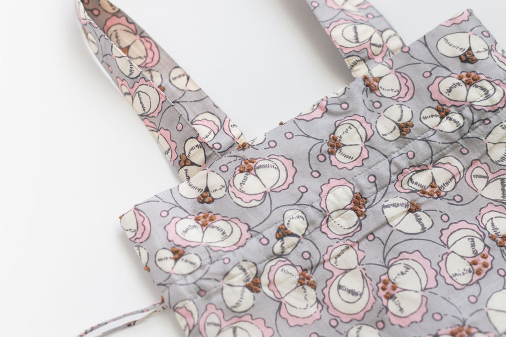 BUNON エンブロイダリー ドローストリングバッグ