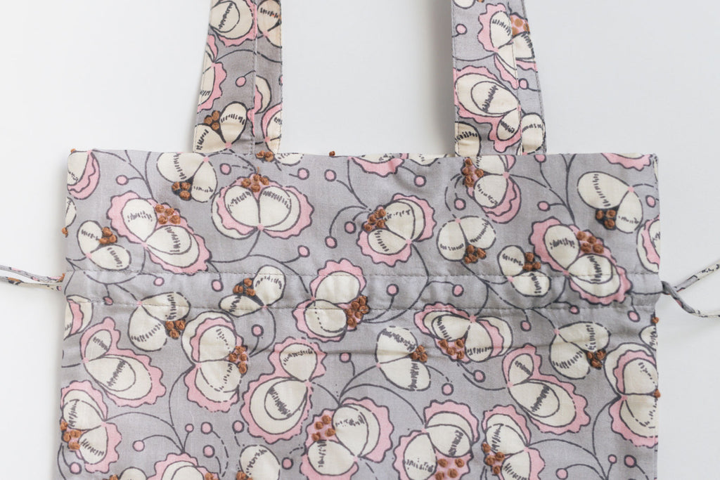 BUNON エンブロイダリー ドローストリングバッグ