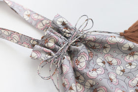 BUNON エンブロイダリー ドローストリングバッグ