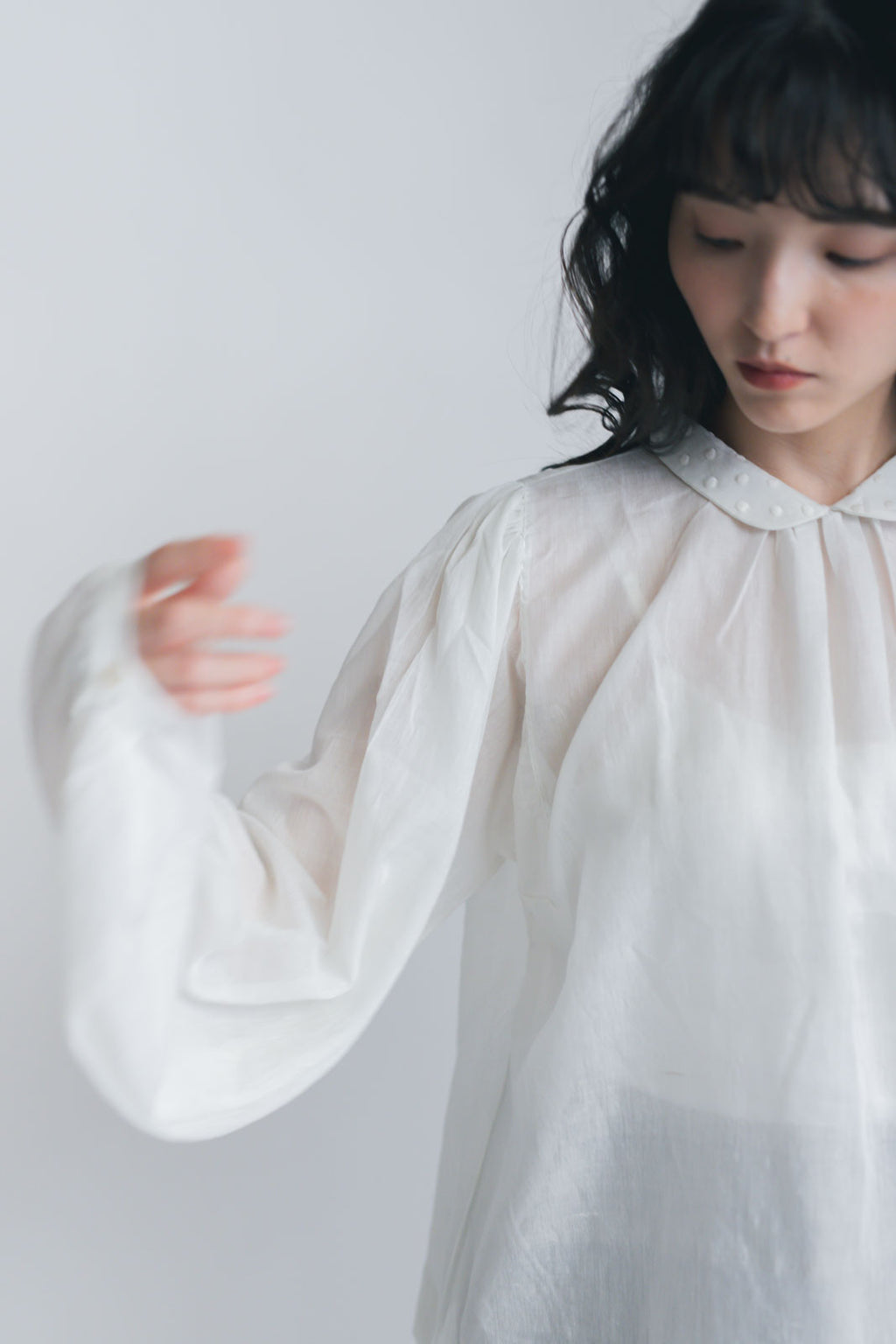 BUNON エンブロイダリー カラーブラウス(ドット)