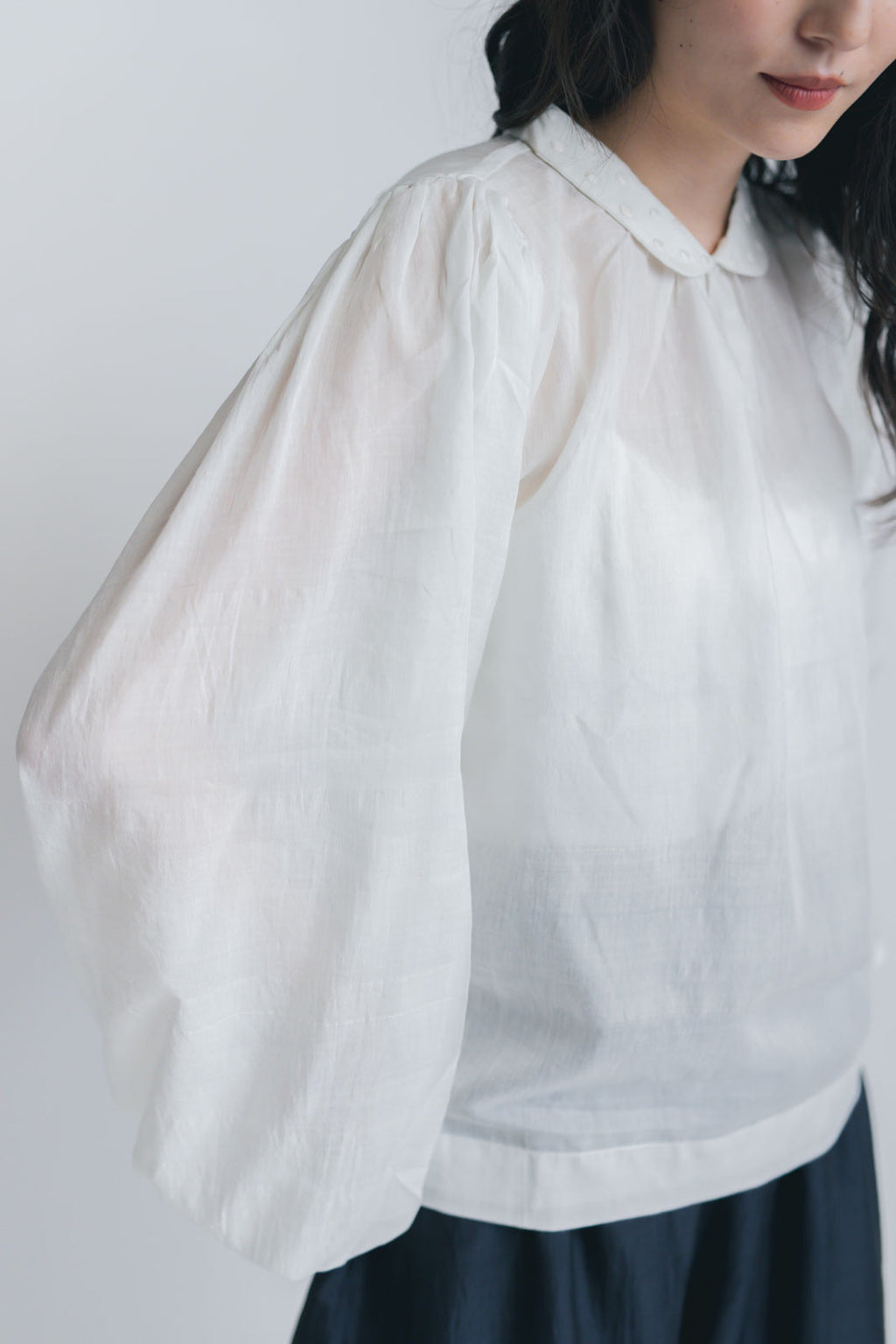 BUNON エンブロイダリー カラーブラウス(ドット)