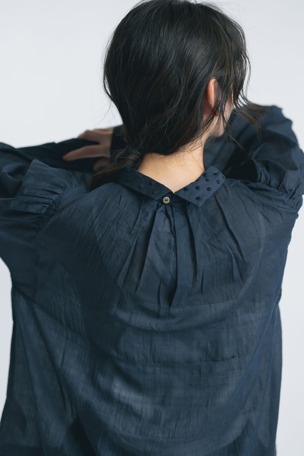 BUNON エンブロイダリー カラーブラウス(ドット)