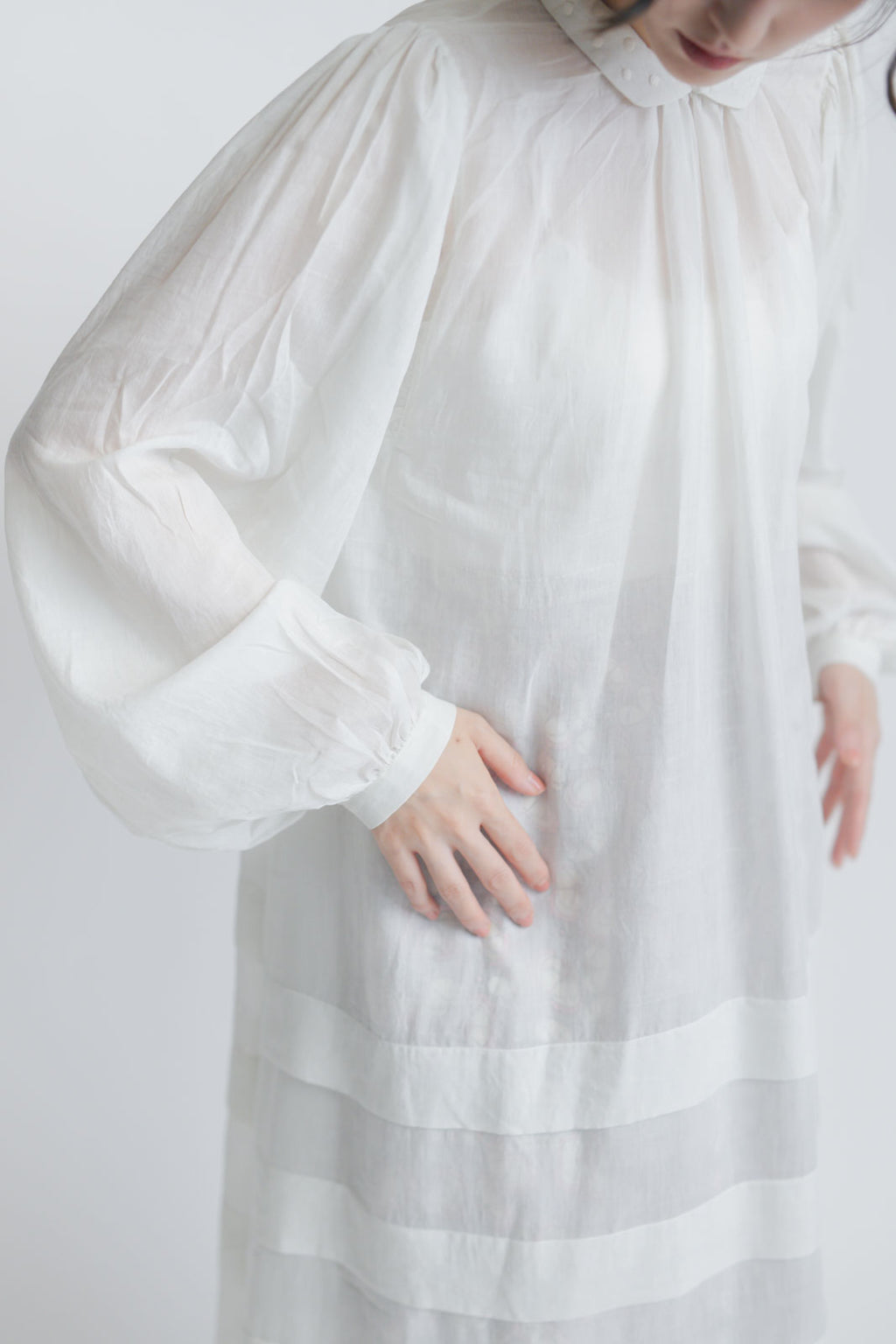 BUNON エンブロイダリー カラータックドレス