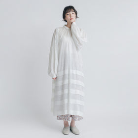 BUNON エンブロイダリー カラータックドレス