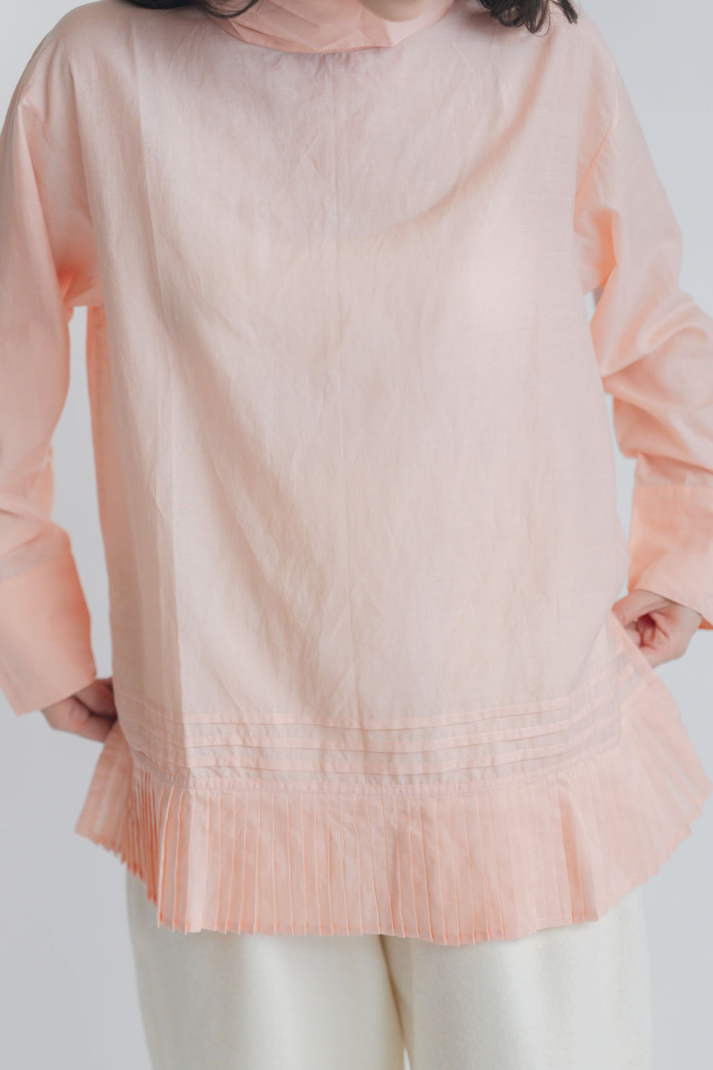 BUNON ワイドネック タックブラウス