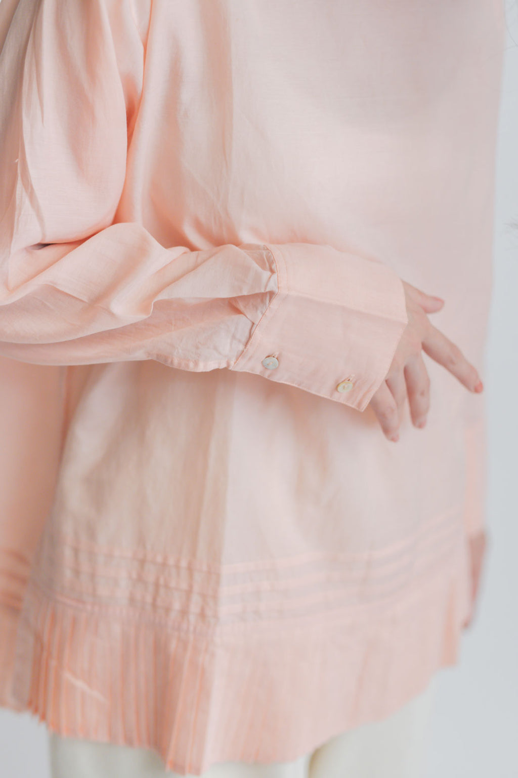 BUNON ワイドネック タックブラウス